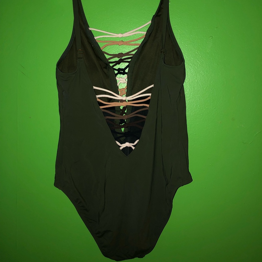 Bathing suit - Picture 2 of 2
